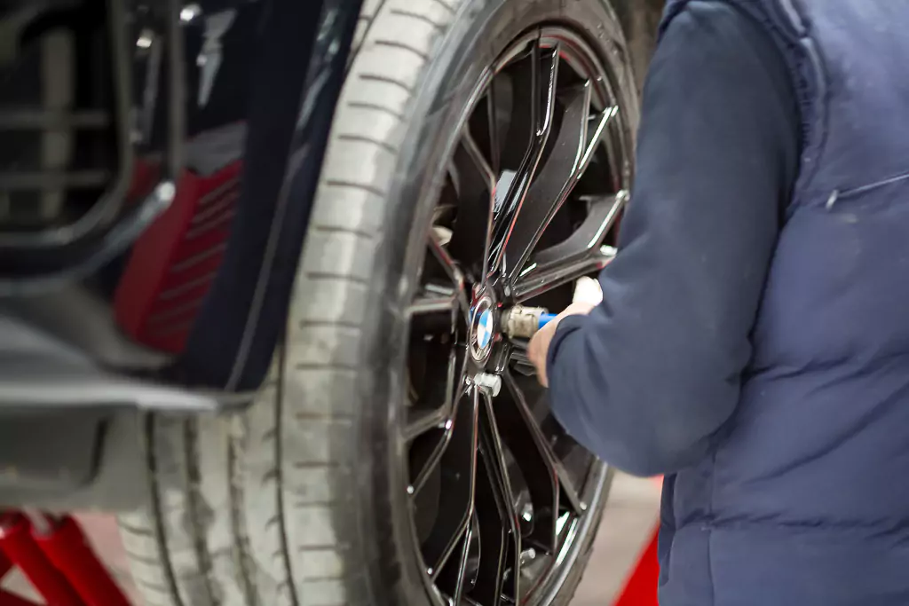 Garage Breda, autobanden